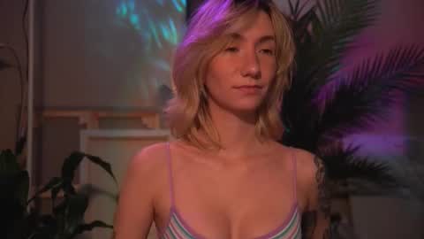 Snapshot of arianna_richi chatting on October 2025 05:17:02 AM Olivka online show from October 2025 05:17:02 AM