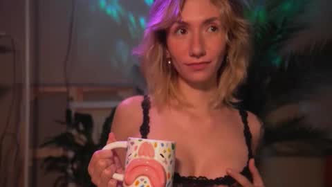 Snapshot of arianna_richi chatting on October 2025 05:46:01 AM Olivka online show from October 2025 05:46:01 AM