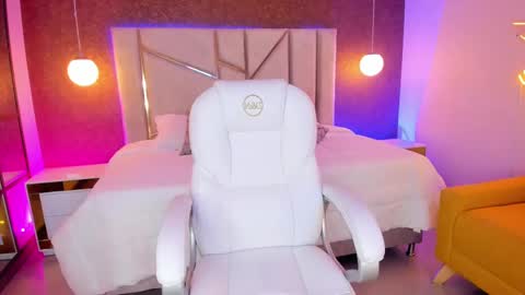 Snapshot of arianna_suarez1 chatting on February 2025 04:13:02 PM Arianna online show from February 2025 04:13:02 PM