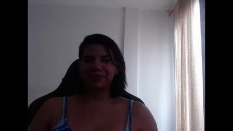 Snapshot of ariannaloovel chatting on December 2024 05:04:01 PM ariannaloovel online show from December 2024 05:04:01 PM