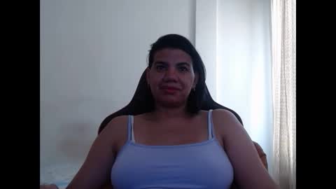 Snapshot of ariannaloovel chatting on December 2024 03:43:01 PM ariannaloovel online show from December 2024 03:43:01 PM