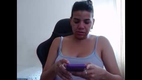 Snapshot of ariannaloovel chatting on December 2024 05:53:02 PM ariannaloovel online show from December 2024 05:53:02 PM