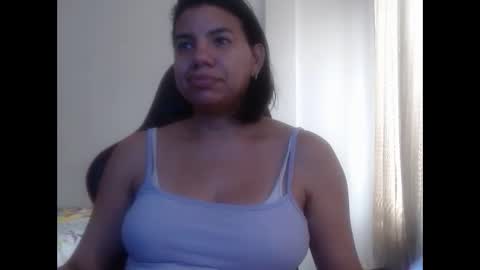 Snapshot of ariannaloovel chatting on January 2025 03:51:02 PM ariannaloovel online show from January 2025 03:51:02 PM