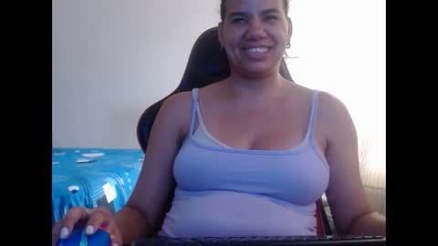 Snapshot of ariannaloovel chatting on February 2025 06:04:01 PM ariannaloovel online show from February 2025 06:04:01 PM