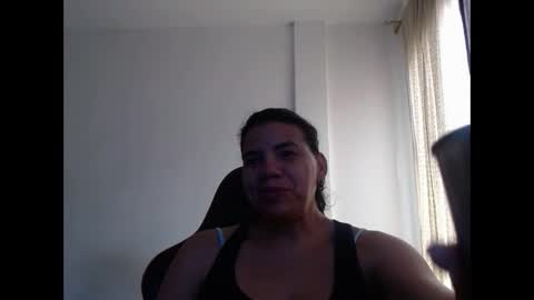 Snapshot of ariannaloovel chatting on February 2025 06:40:01 PM ariannaloovel online show from February 2025 06:40:01 PM
