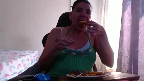 ariannaloovel online show from September 2025 06:24:02 PM