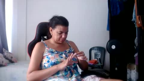 ariannaloovel online show from June 2026 06:07:01 PM