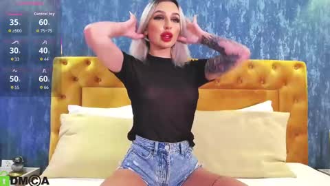 Snapshot of ariannalure chatting on October 2025 06:19:02 PM Arianna online show from October 2025 06:19:02 PM