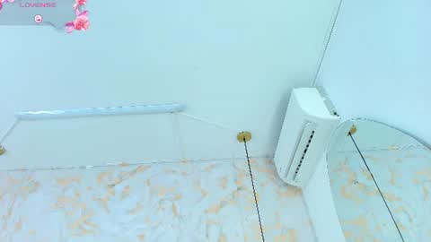 Arianna online show from August 2026 12:04:02 PM