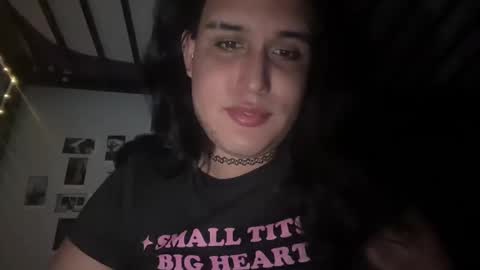 Snapshot of ariawestlove chatting on November 2025 07:42:02 AM Aria online show from November 2025 07:42:02 AM
