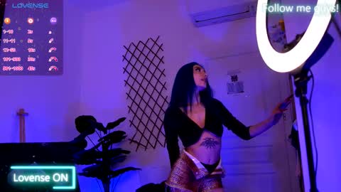 Aria  online show from October 2025 07:55:01 PM