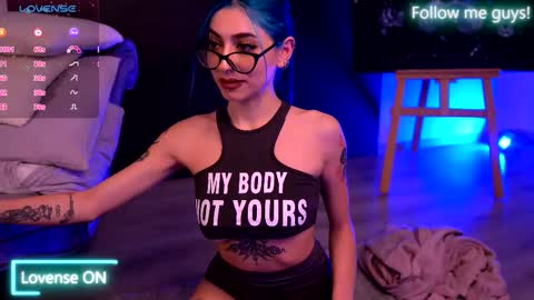 Aria  online show from October 2025 08:18:02 PM