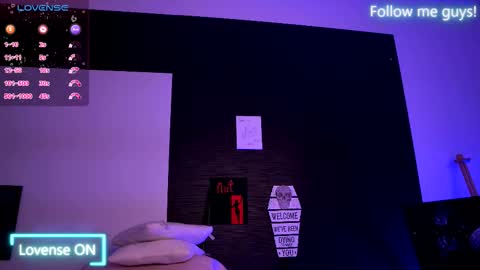 Aria  online show from October 2025 09:35:02 PM