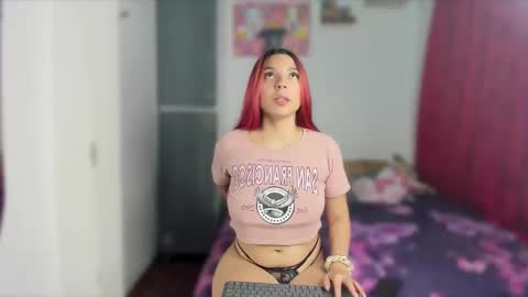 Snapshot of ariell_rose1 chatting on January 2025 07:07:01 AM Stephany online show from January 2025 07:07:01 AM