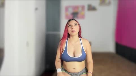 Snapshot of ariell_rose1 chatting on February 2025 04:40:02 AM Stephany online show from February 2025 04:40:02 AM