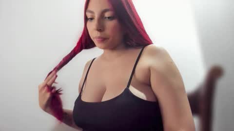 Snapshot of ariell_rose1 chatting on October 2025 02:50:02 AM Stephany online show from October 2025 02:50:02 AM