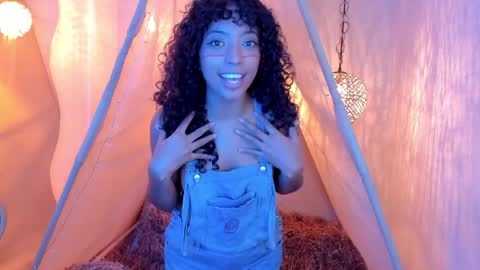 Snapshot of ariella_ruiz chatting on December 2024 12:33:02 PM A R I online show from December 2024 12:33:02 PM