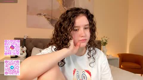 Snapshot of ariella_sol chatting on September 2025 12:12:02 AM Ariella GTM3 Tue Wed Thu Fri Sat 0400 am-1030pm online show from September 2025 12:12:02 AM