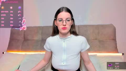 Ariella online show from October 2025 03:58:02 AM