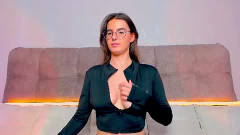 Ariella online show from June 2026 03:18:02 AM