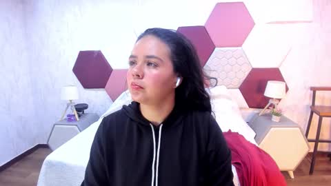 Snapshot of arielle_wilde chatting on November 2025 04:18:01 AM arriel online show from November 2025 04:18:01 AM