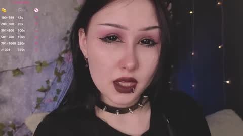 Snapshot of ariellemckoon chatting on April 2026 04:39:01 AM Dee online show from April 2026 04:39:01 AM