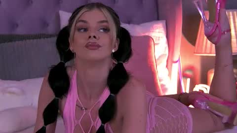 Snapshot of ariellsweety chatting on September 2025 05:13:01 PM Ariell online show from September 2025 05:13:01 PM