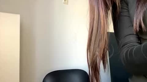 Ariel online show from March 2026 06:19:02 AM