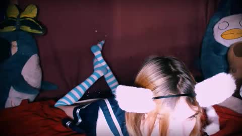 arielpinkcat online show from November 2025 05:57:01 PM