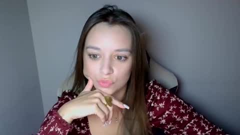 Snapshot of arielsandres chatting on September 2025 01:00:01 PM Ariel online show from September 2025 01:00:01 PM