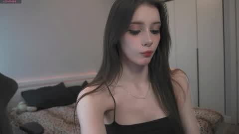 Snapshot of arielseas chatting on April 2026 11:27:01 AM Ariel online show from April 2026 11:27:01 AM