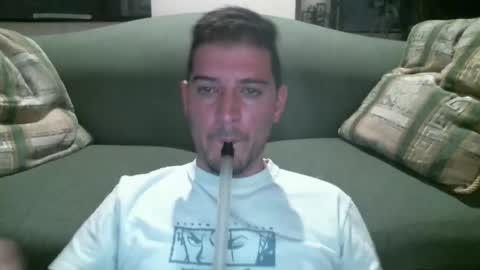 Snapshot of arielsinho chatting on October 2025 02:26:01 AM Anon online show from October 2025 02:26:01 AM