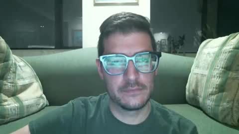 Snapshot of arielsinho chatting on November 2025 04:00:01 AM Anon online show from November 2025 04:00:01 AM