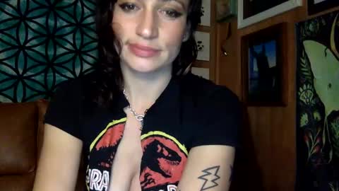 ariel  colin when hes here online show from January 2025 04:14:02 PM