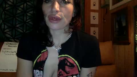 ariel  colin when hes here online show from January 2025 11:46:01 PM