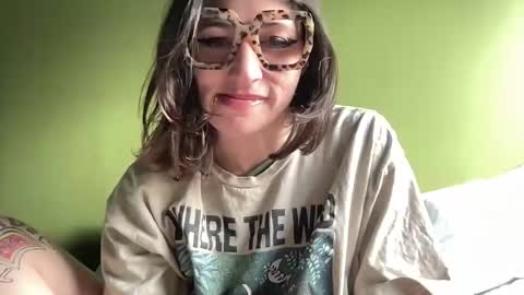 Snapshot of arielwyld chatting on February 2026 06:24:02 PM ariel colin when hes here online show from February 2026 06:24:02 PM