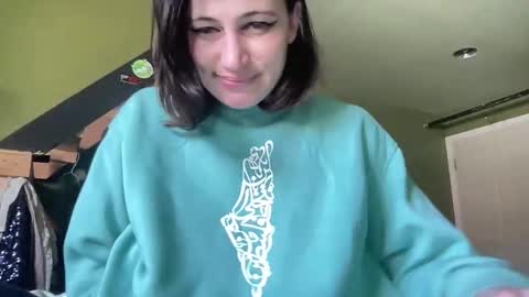 Snapshot of arielwyld chatting on February 2026 06:37:02 PM ariel colin when hes here online show from February 2026 06:37:02 PM