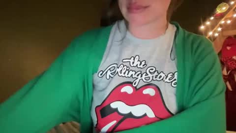 Snapshot of arielwyld chatting on February 2026 04:11:01 AM ariel colin when hes here online show from February 2026 04:11:01 AM