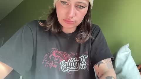 Snapshot of arielwyld chatting on March 2026 01:25:01 PM ariel colin when hes here online show from March 2026 01:25:01 PM