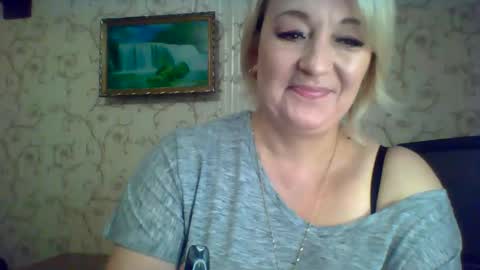 Snapshot of arielxloveresss chatting on September 2025 08:03:02 AM ArielXLoveresss online show from September 2025 08:03:02 AM