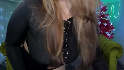 Ari online show from December 2024 03:21:02 AM