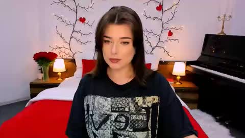 Ari online show from September 2025 08:20:01 PM