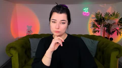 Ari online show from October 2025 06:28:01 AM