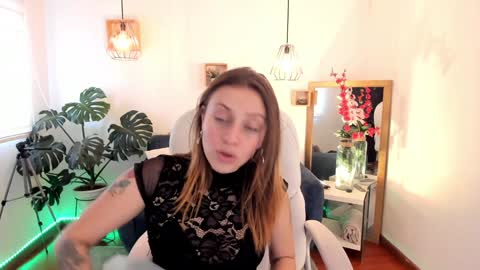 Ari  online show from December 2024 07:54:01 PM