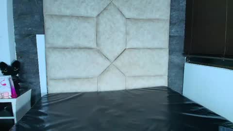 ariia_monroee online show from April 2026 02:27:02 AM