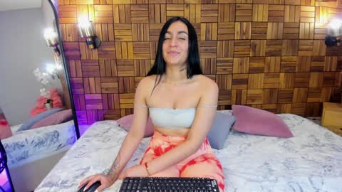 Snapshot of ariiaa_1 chatting on January 2025 07:56:01 PM ARIANNA online show from January 2025 07:56:01 PM