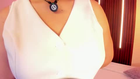  Arianna  online show from June 2026 01:25:02 PM