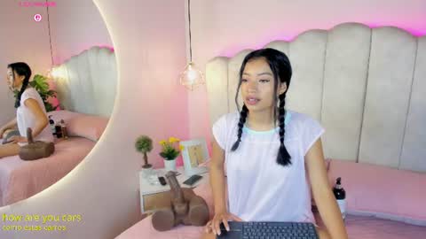 Ari Star  online show from June 2026 11:29:01 PM