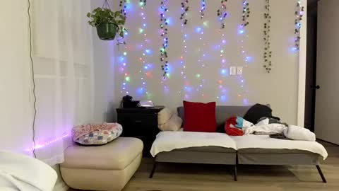 Snapshot of ariicutekitty chatting on October 2025 07:28:02 AM airskiii online show from October 2025 07:28:02 AM