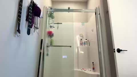 Snapshot of ariicutekitty chatting on October 2025 05:35:02 PM airskiii online show from October 2025 05:35:02 PM